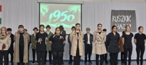 Az 1956-os forradalom hőseire emlékeztek a kótaji István Király Baptista Általános Iskolában